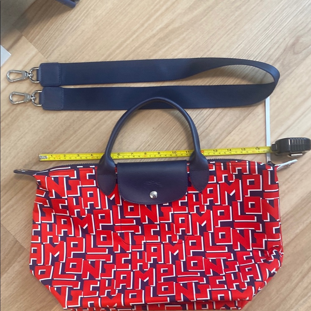 Longchamp Le Pliage LGP Medium Tote - top handle with strap